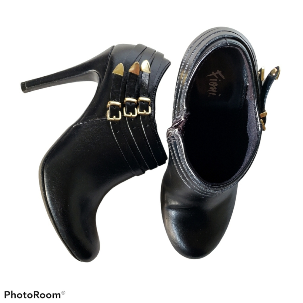 Fioni Black Ankle boots faux leather strappy 7